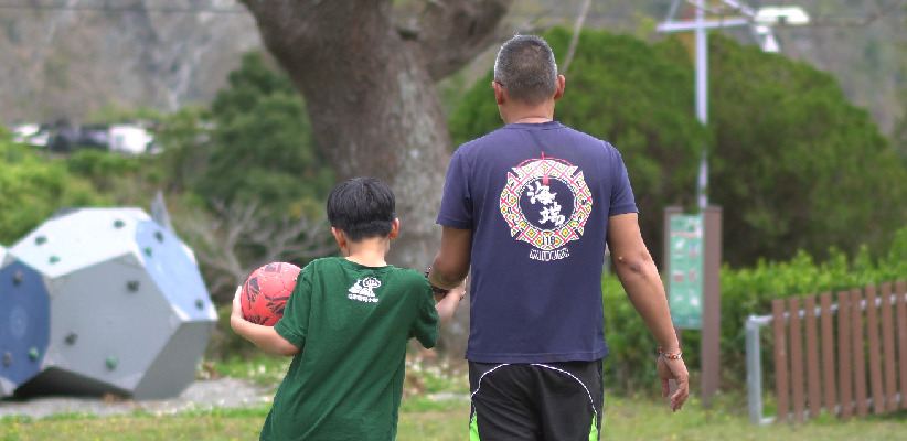 媽媽我的腳怎麼睡著了