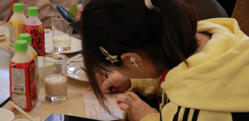 搶救年菜，為孩子補上遲到的團圓