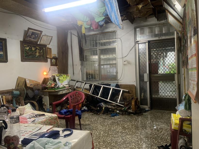 【專案六－下雨的那天下在屋外，也下進了他的家……】